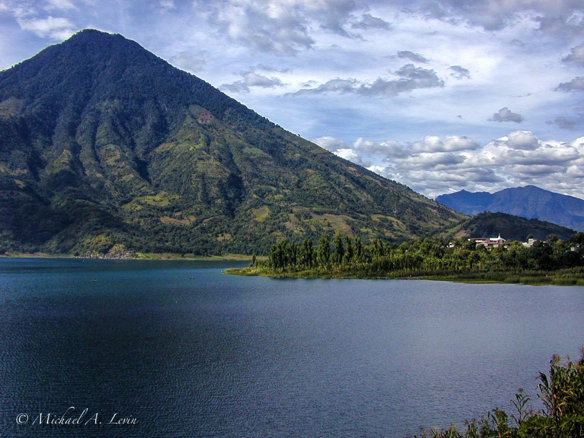 Volcán San Pedro and Lago Atitlán